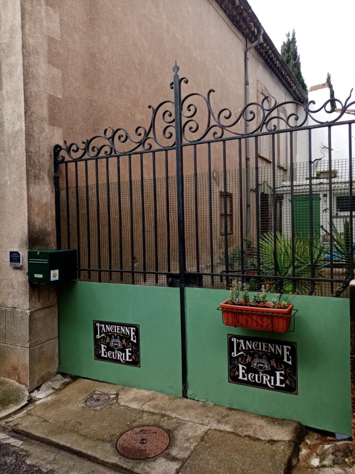 L'ancienne Ecurie, Near Carcassonne, Private And Charming Corporate Bookings Accepted