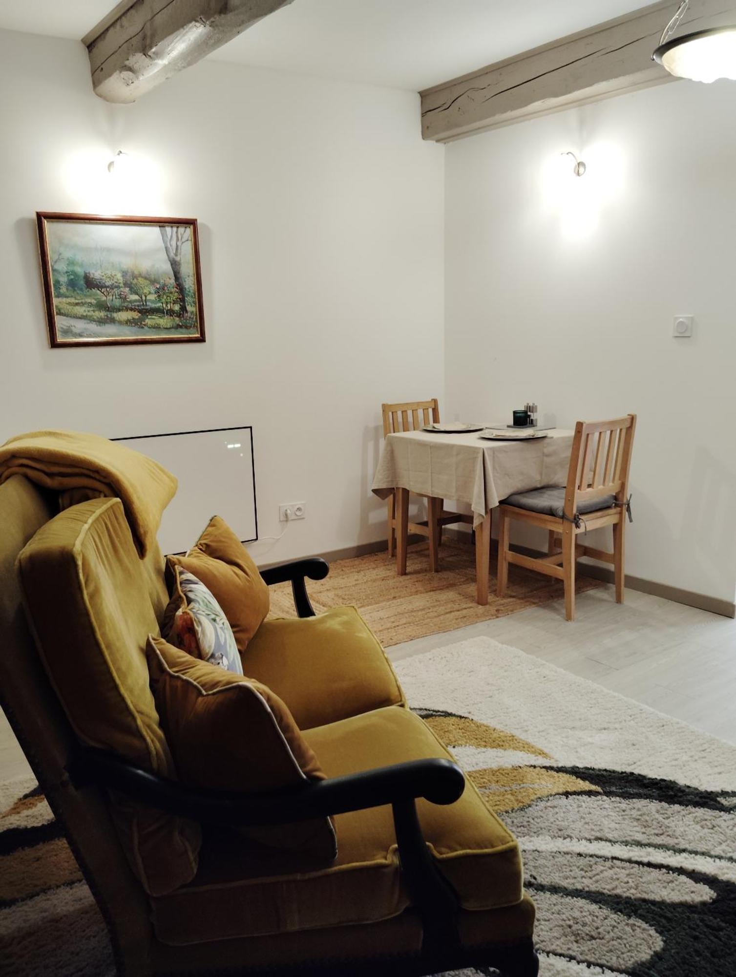 L'ancienne Ecurie, Near Carcassonne, Private And Charming Corporate Bookings Accepted Holiday home Badens