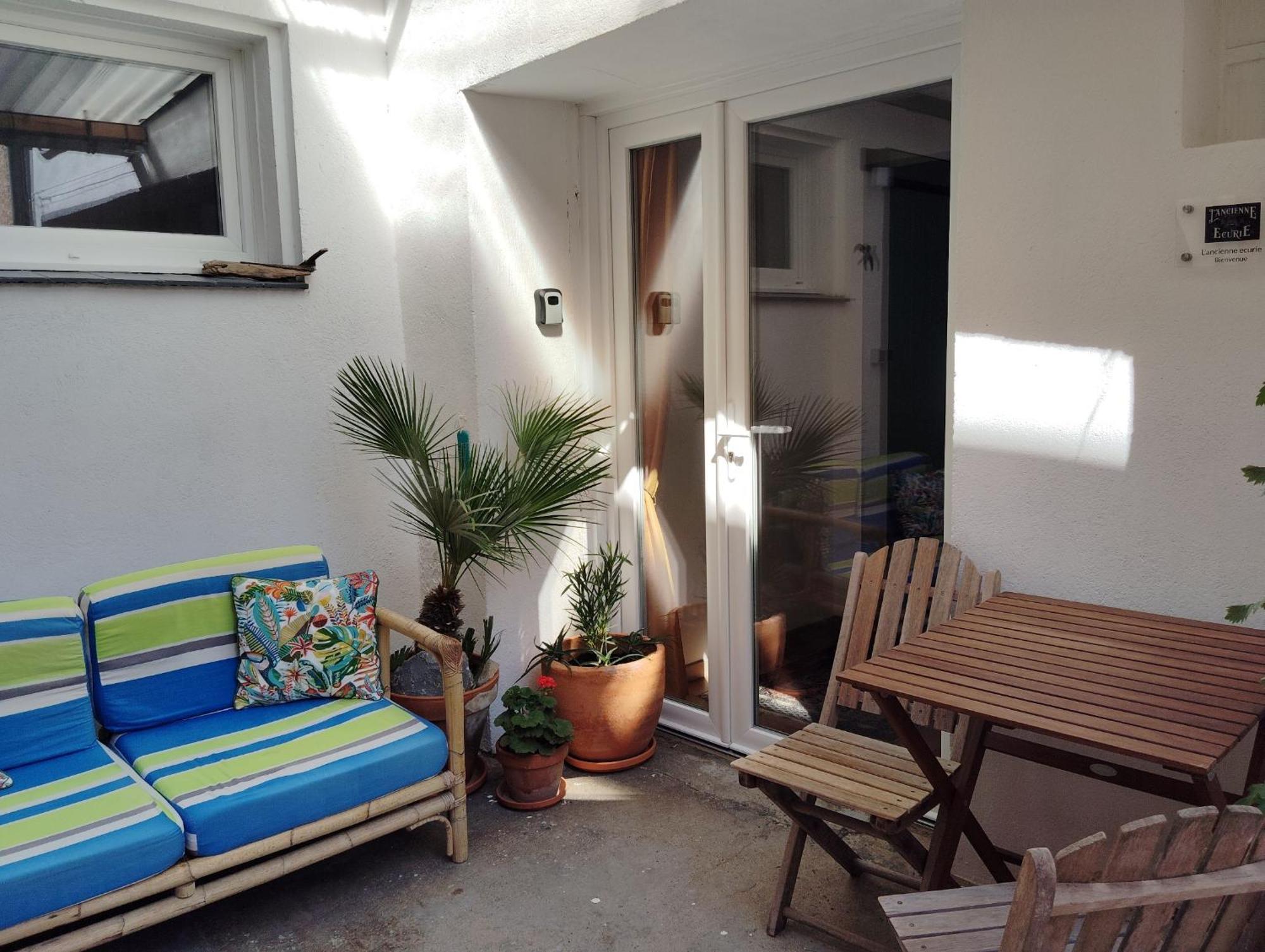Ferienhaus L'ancienne Ecurie, Near Carcassonne, Private And Charming Corporate Bookings Accepted *